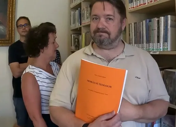 Chcete proniknout do hlubin teologie?